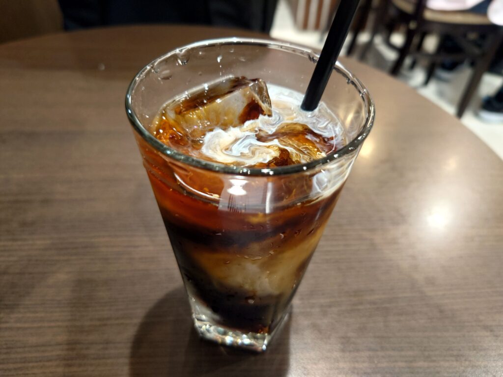 ダッチアイスコーヒー　300円