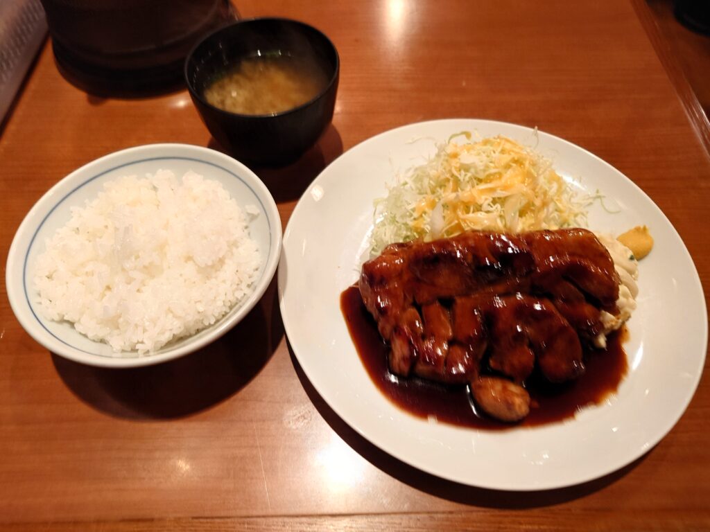 トンテキ定食　990円