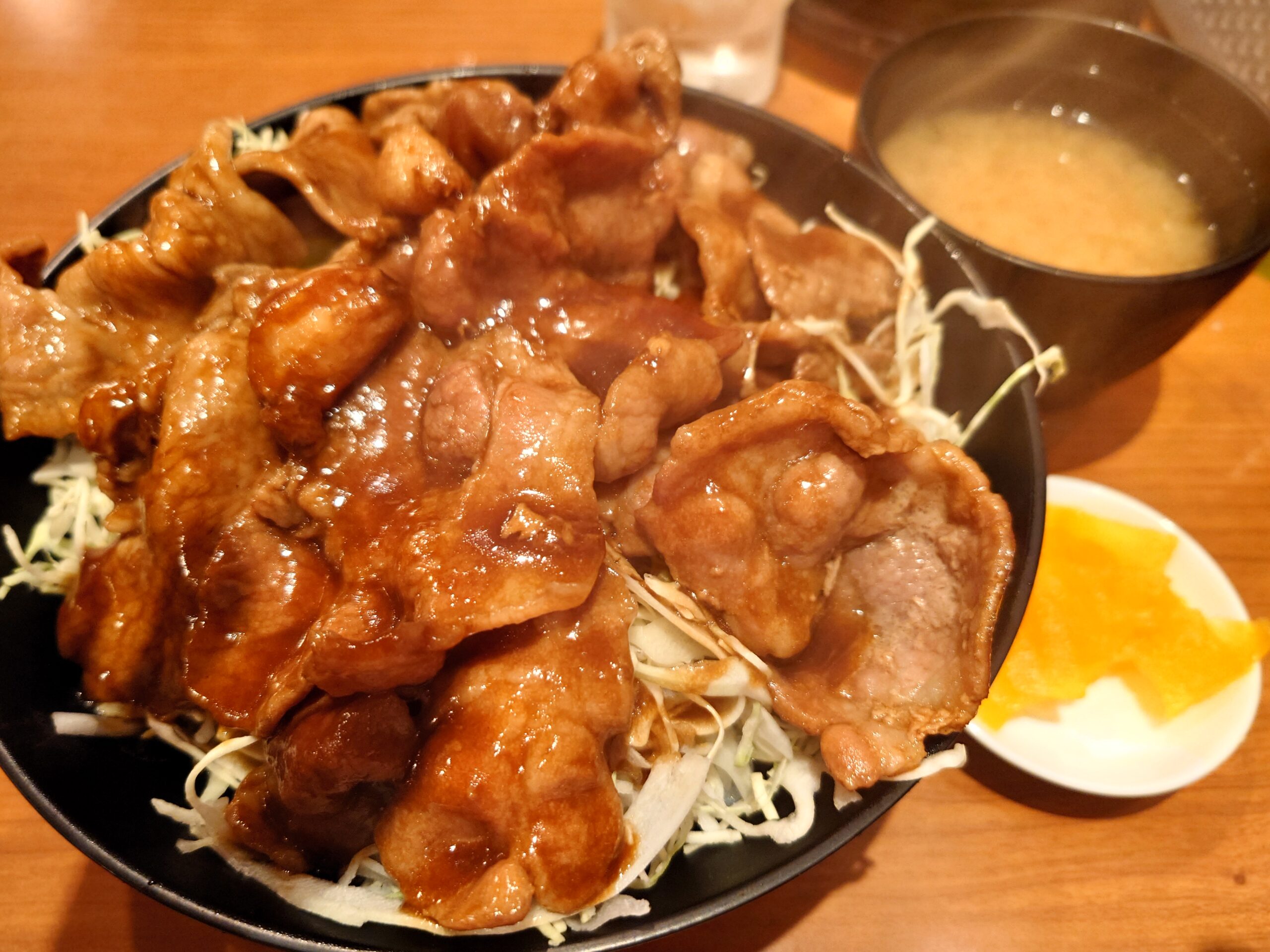 うすやきトンテキ丼