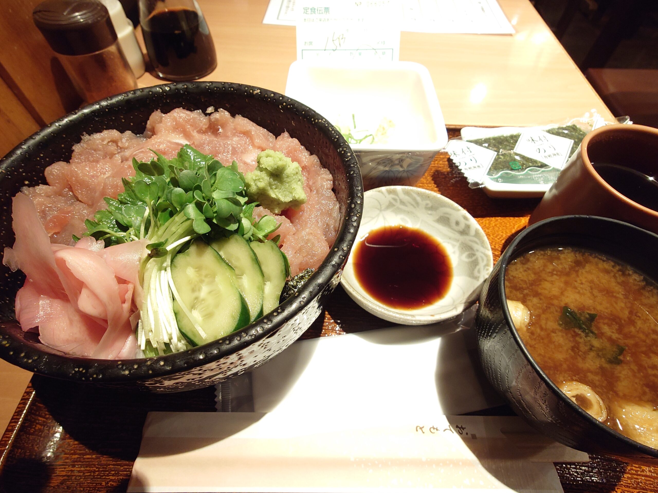 鉄火丼