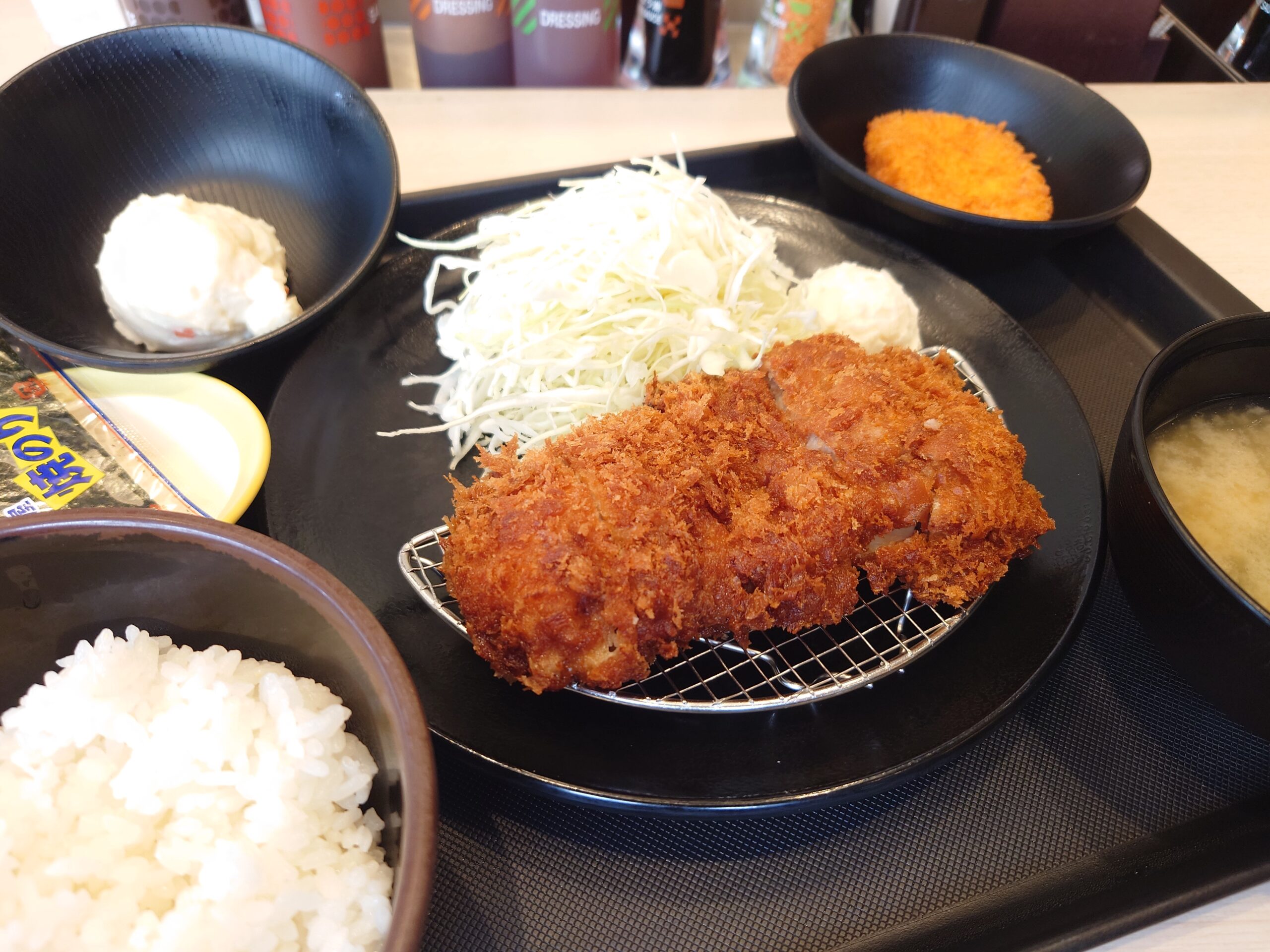 得朝チキンかつ定食