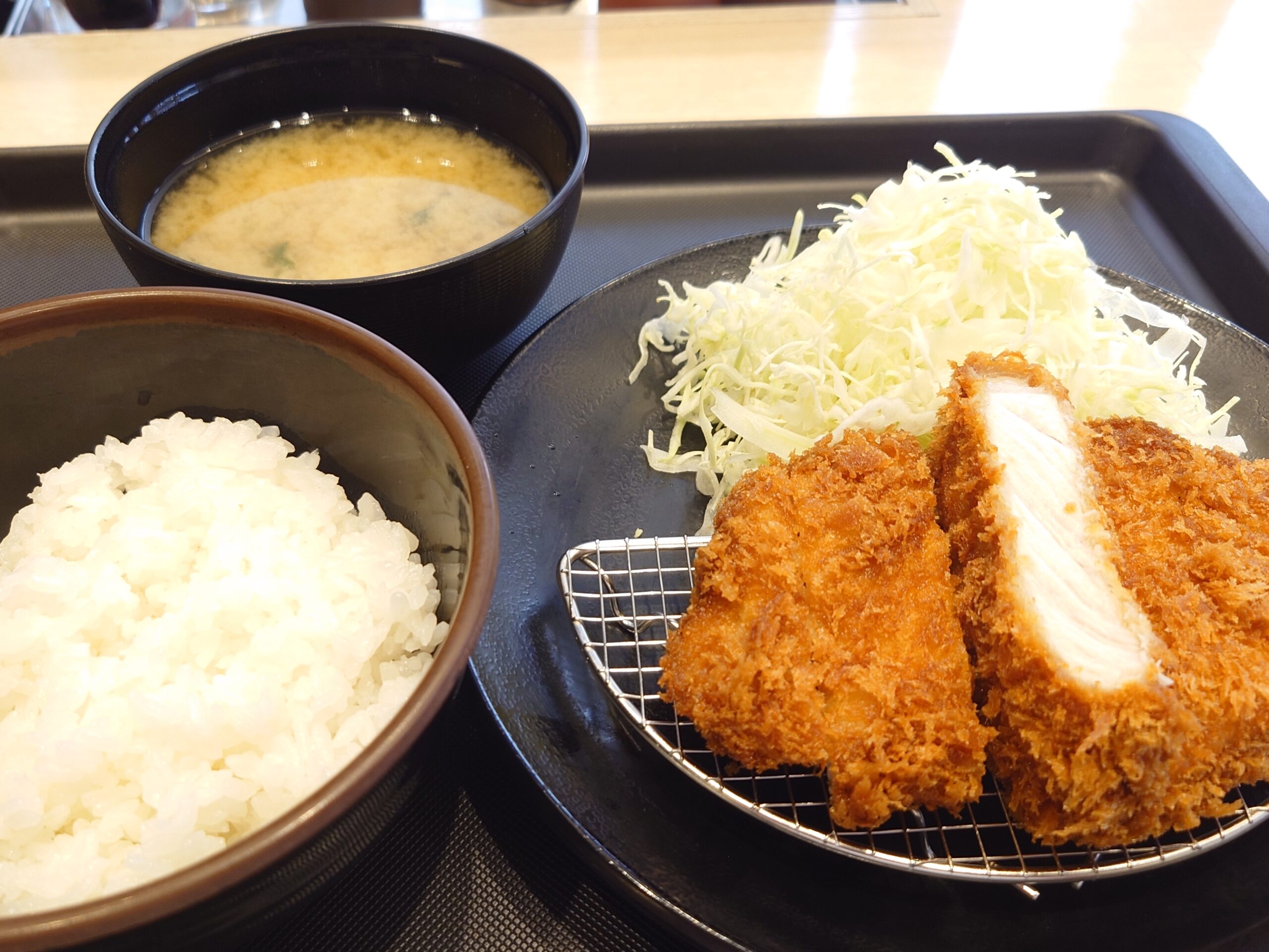 超厚切りロースかつ定食