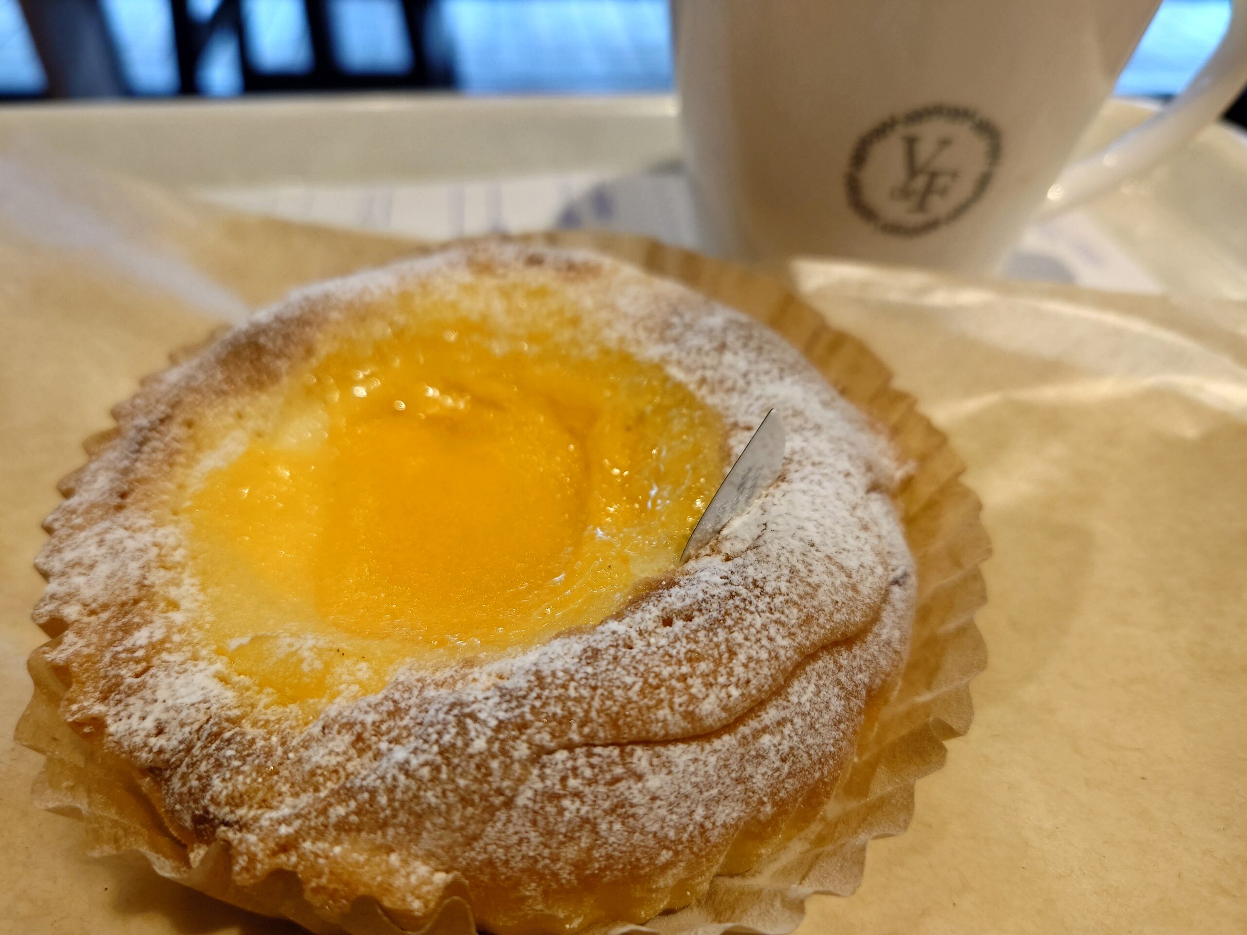 清見オレンジと伊予柑のブリオッシュ 296円+ブレンドコーヒー 370円(イートイン)