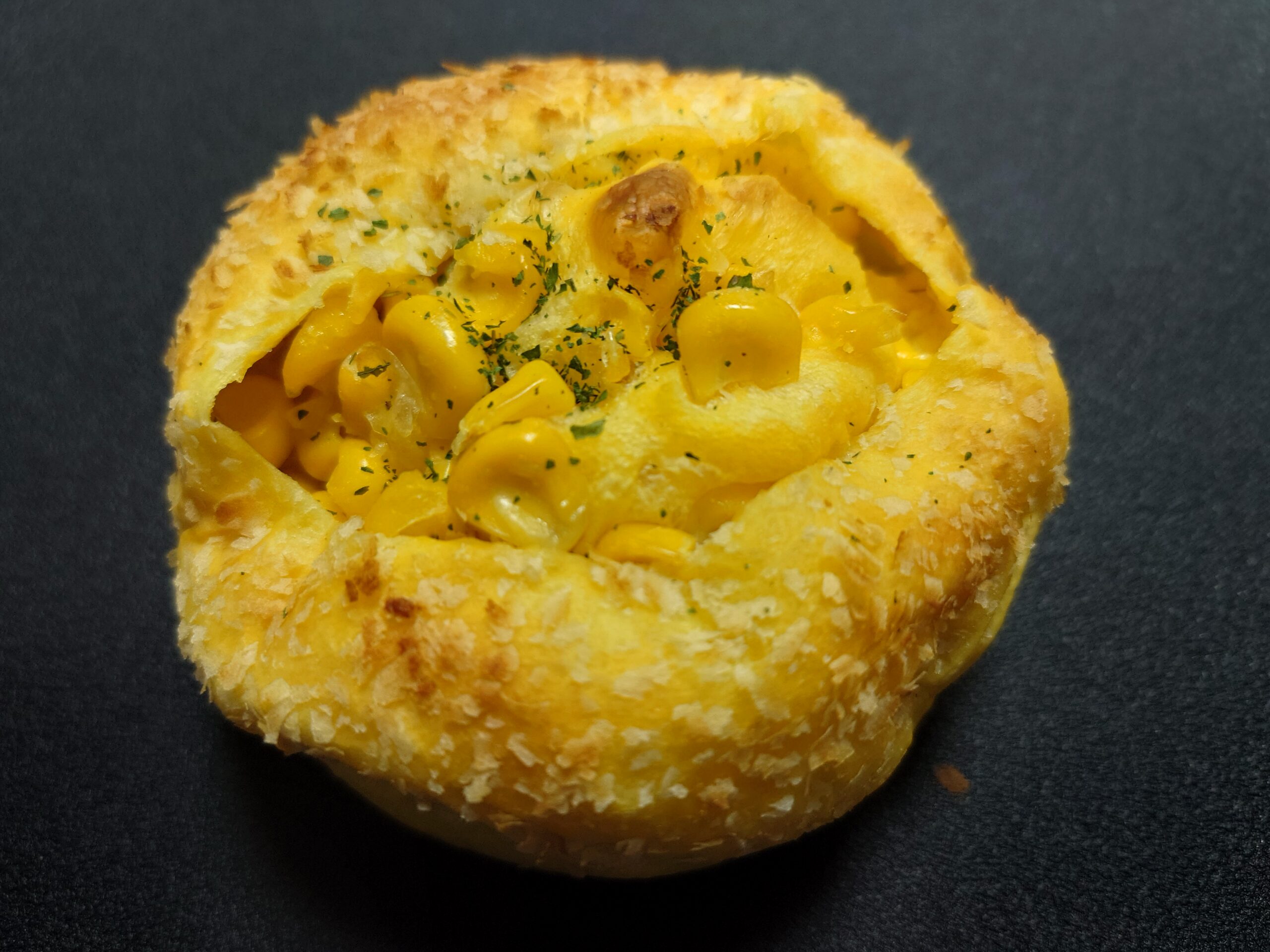 コーンパン(十勝産コーン) 270円