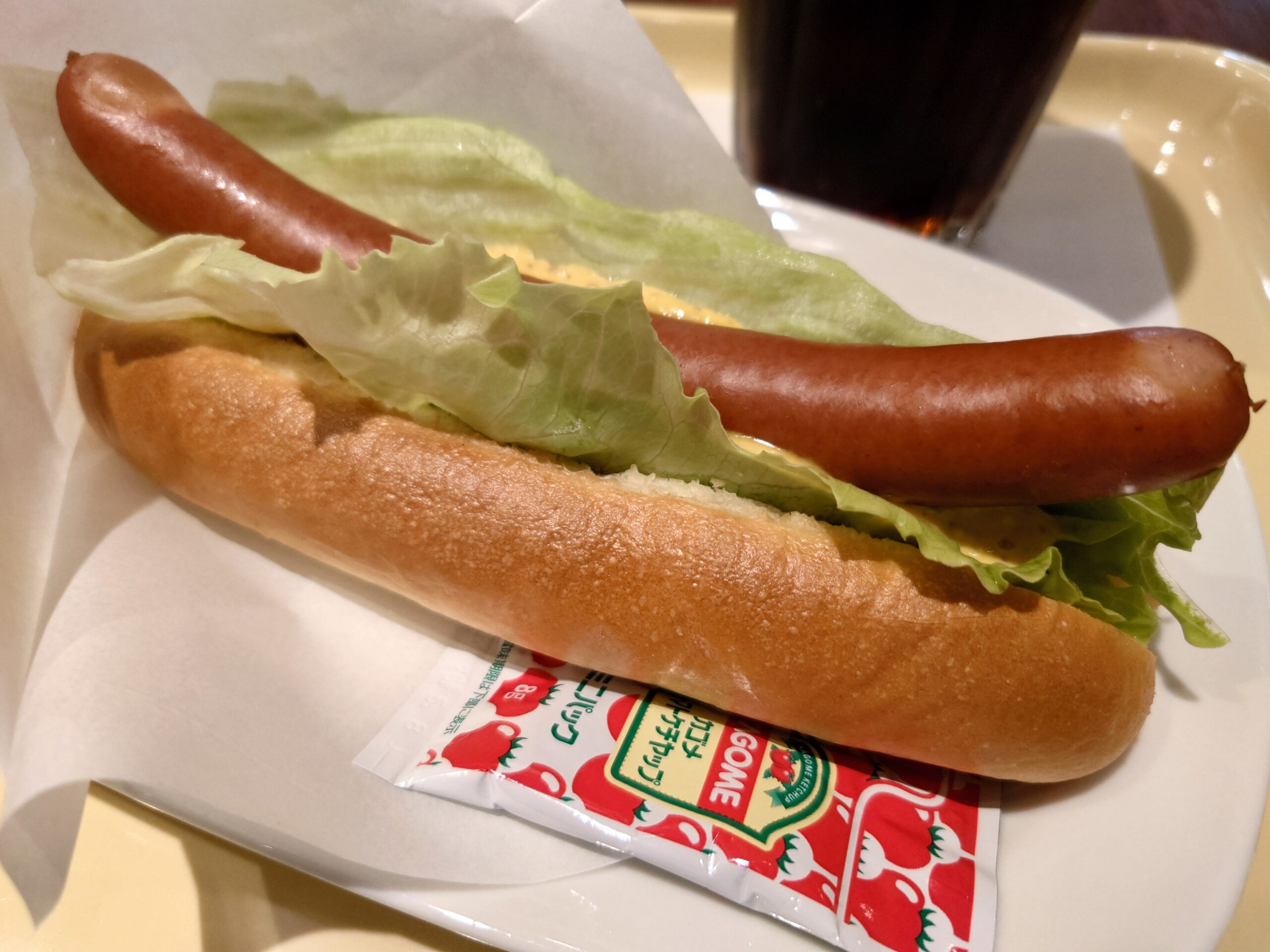 レタスドッグ 330円+Mアイスコーヒー 330円